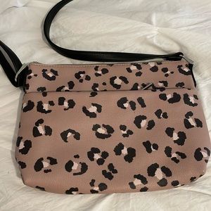Women’s crossbody